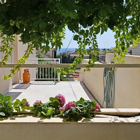 Διαμέρισμα Ron *